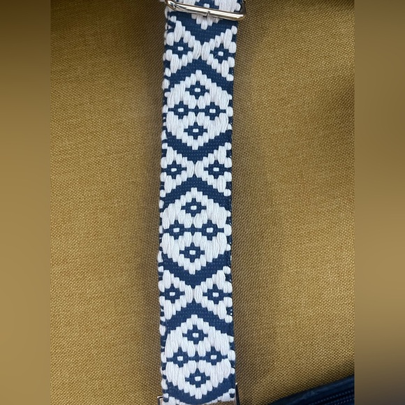 Navy Quilted Crossbody Bag. Includes a Navy Strap and a White & Navy Strap - Picture 9 of 9